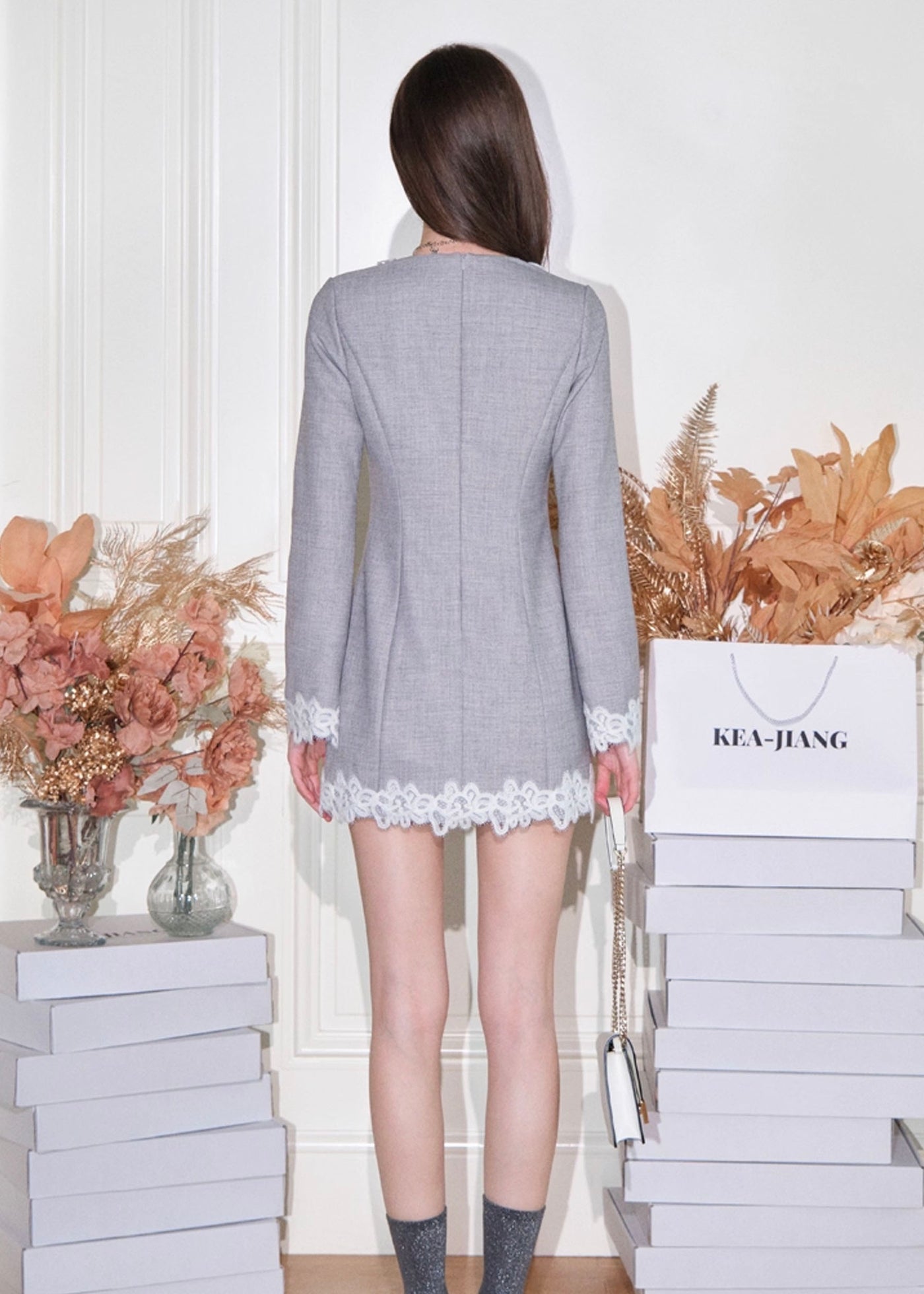 Vネックレースツイードミニドレス