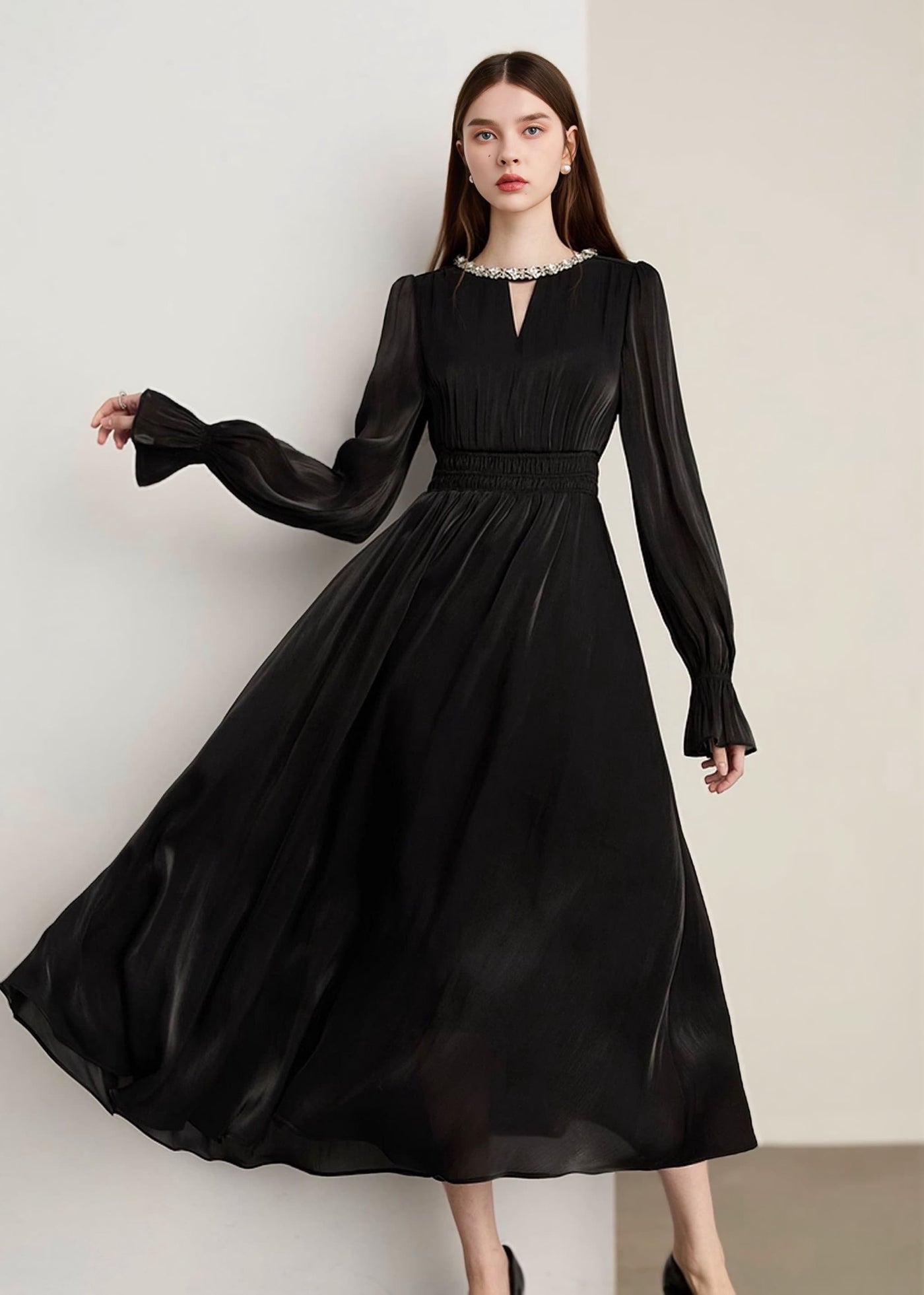 ビジューネックフィットフレアロングドレス