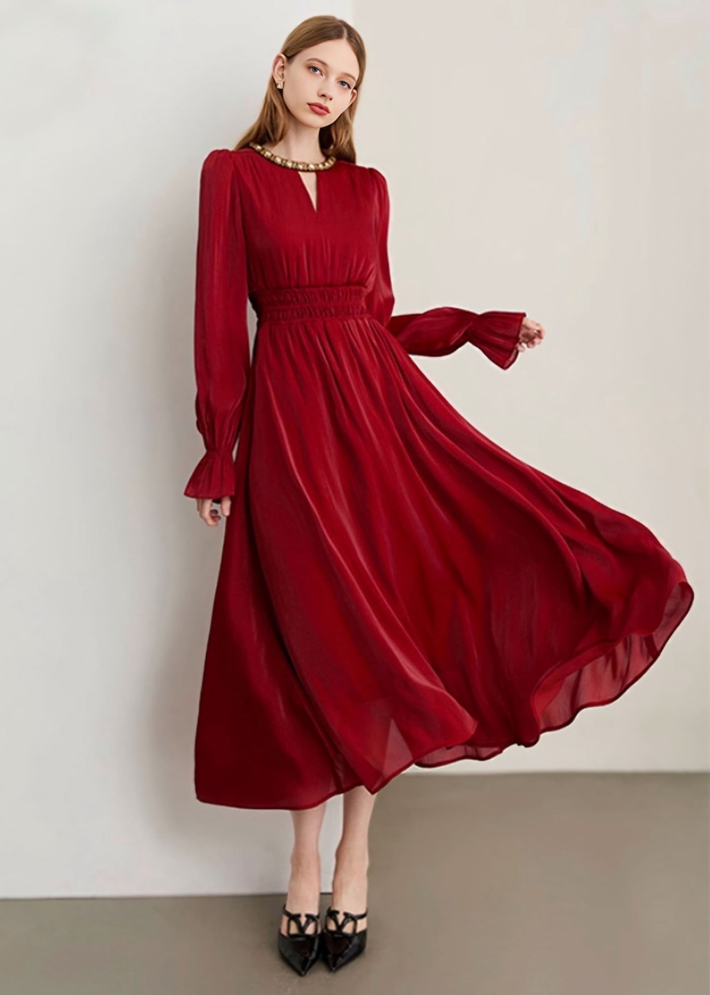 ビジューネックフィットフレアロングドレス