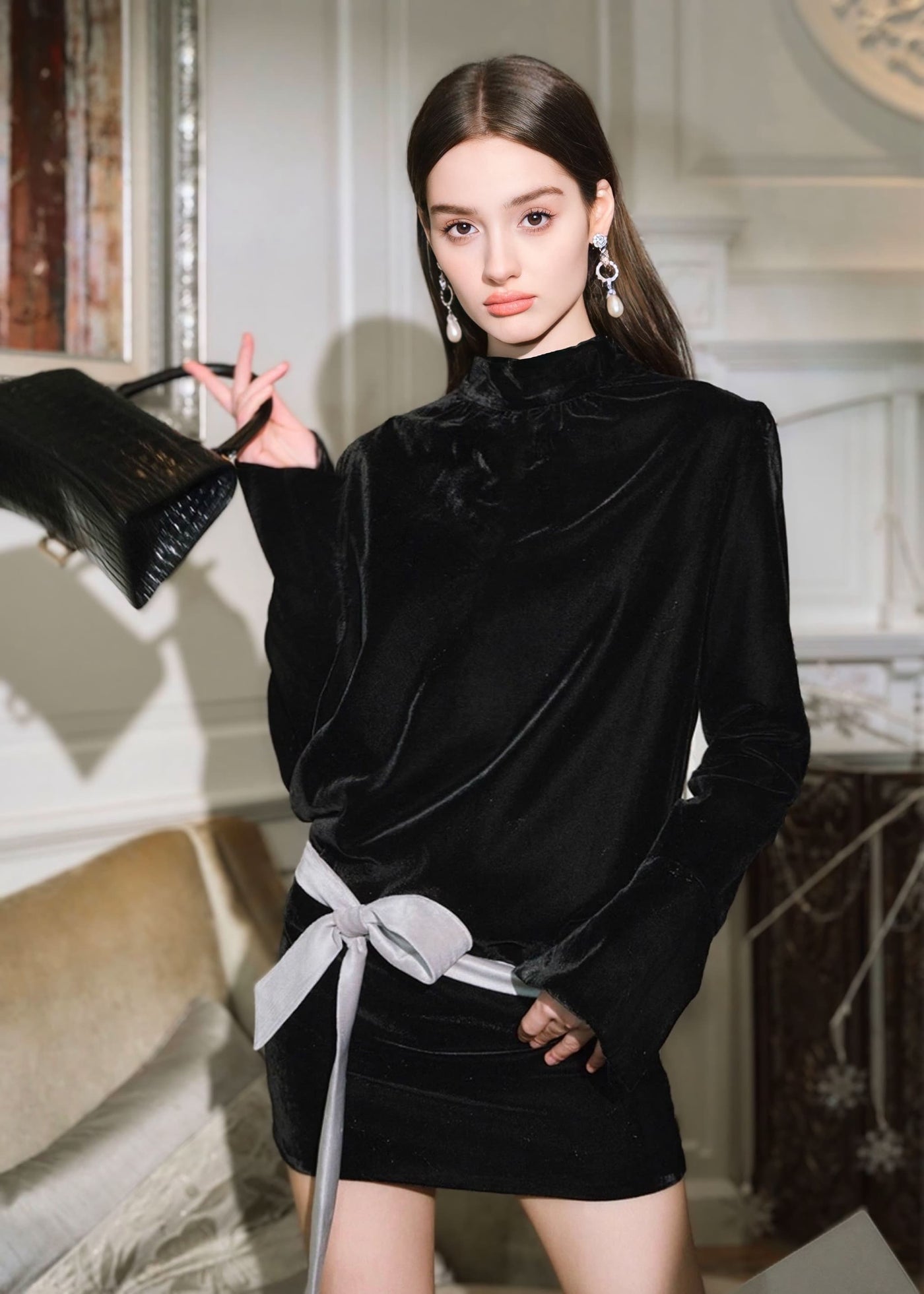 ベルベットハイネックリボンミニドレス