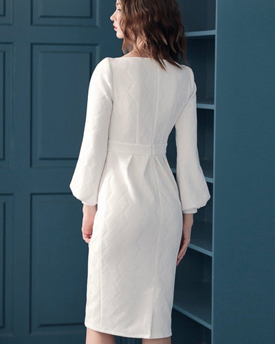 X型ラインホワイトタイトドレス