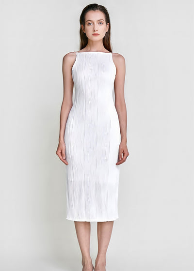 パールストラップホワイトドレス